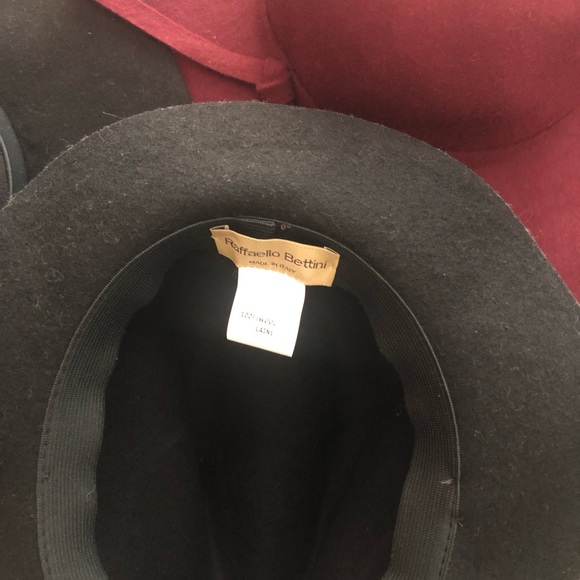 Lot of 3 hats! - Picture 3 of 4